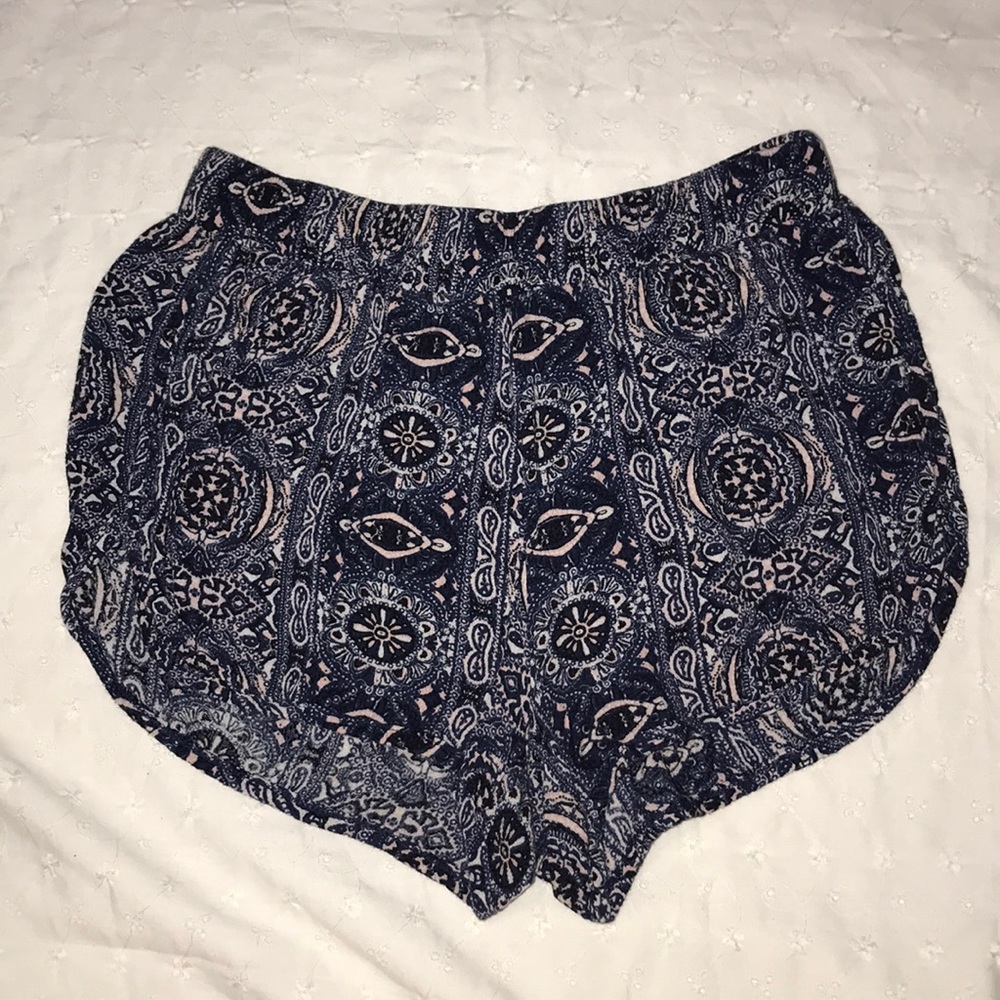 Pacsun LA Hearts patterned shorts